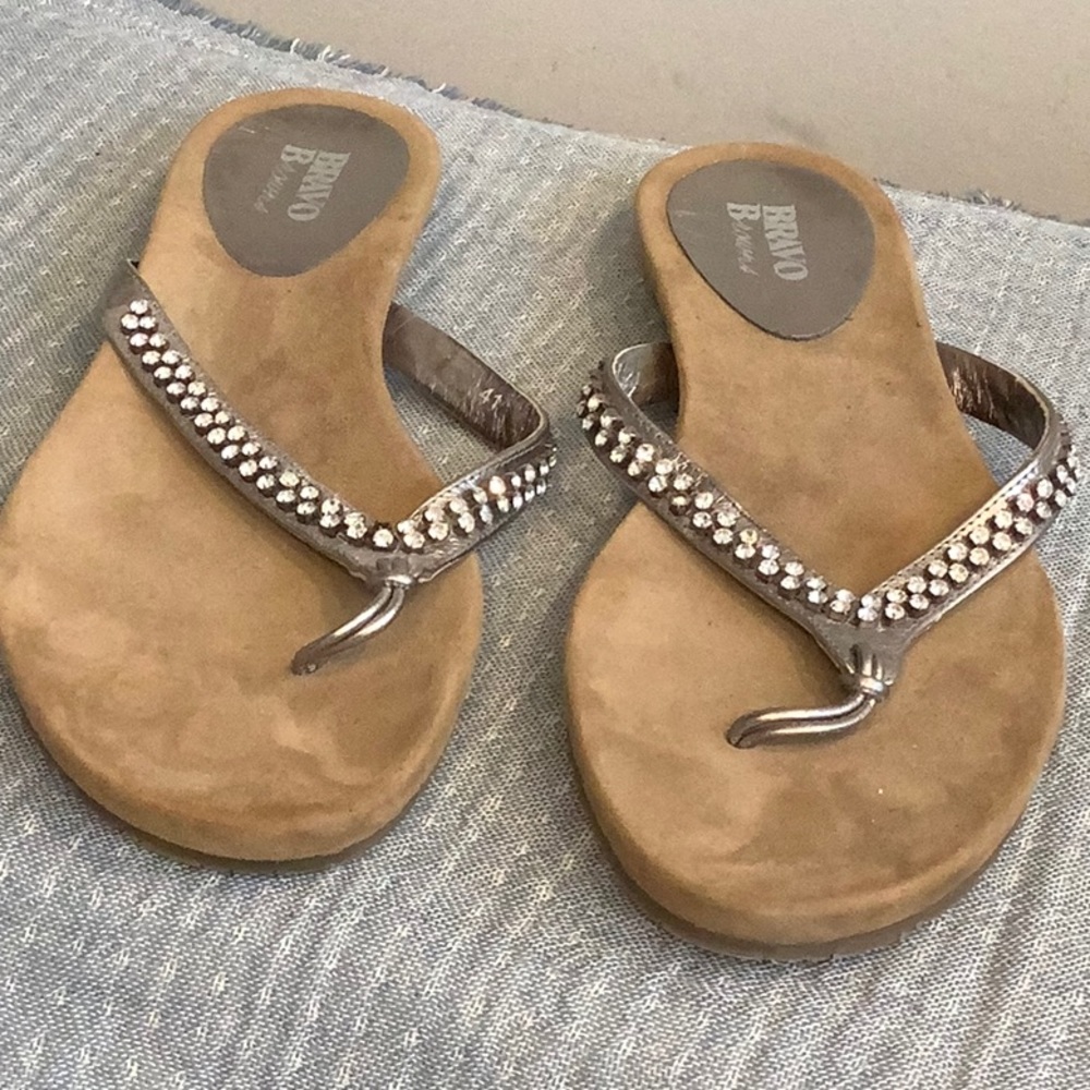 Brown’s Rhinestone Flip Flops, FTTS 10 - wide